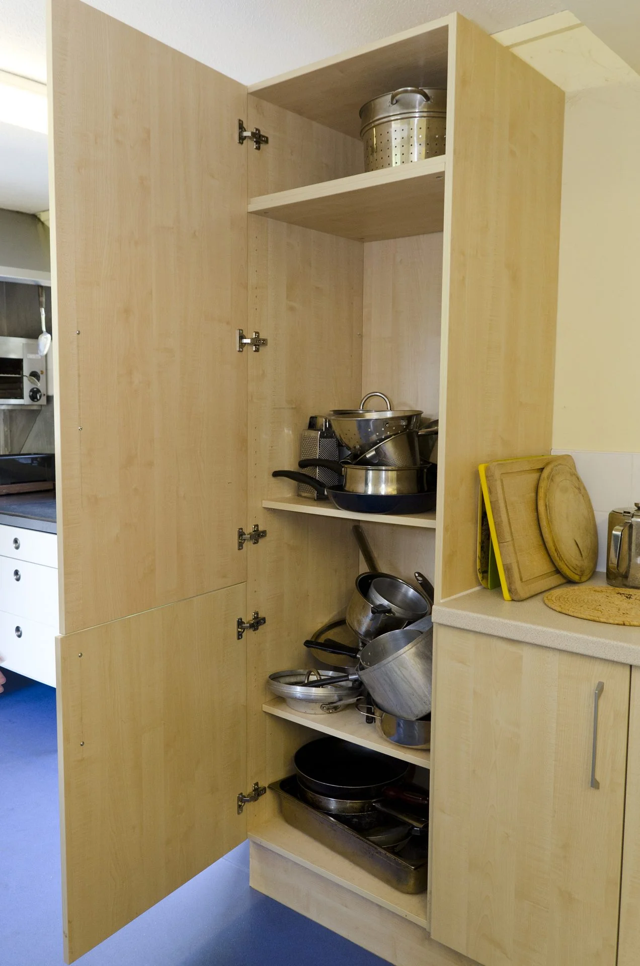 Kitchen Utensils & Crockery